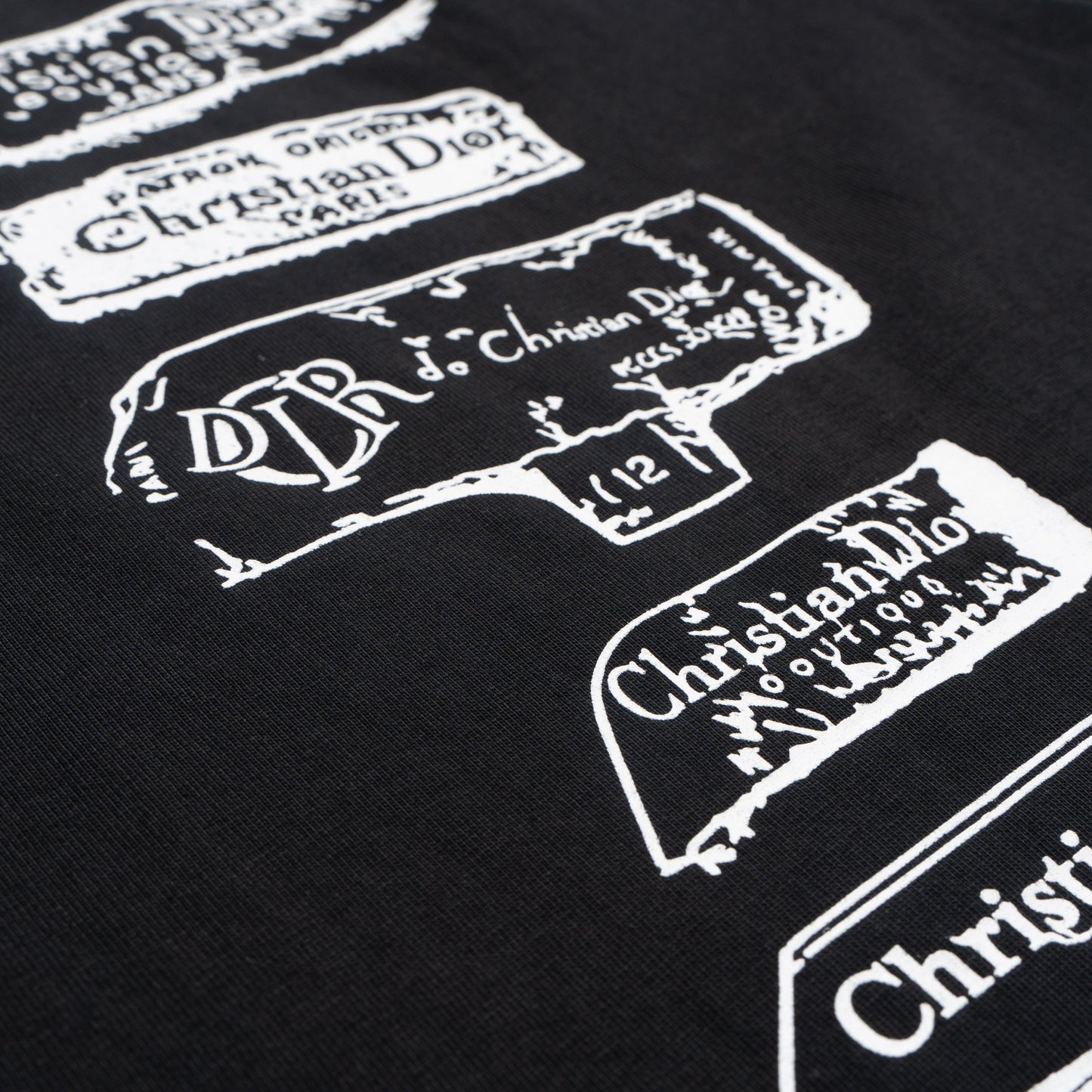 Printed T-Shirt: High-End Fashion Statement-1068