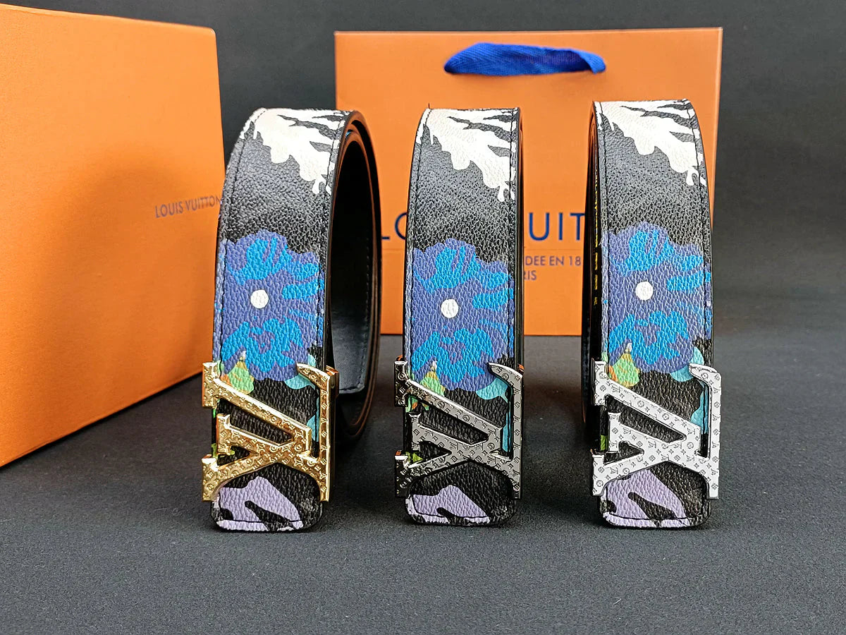 3 Colors four-leaf clover graffiti carved belt