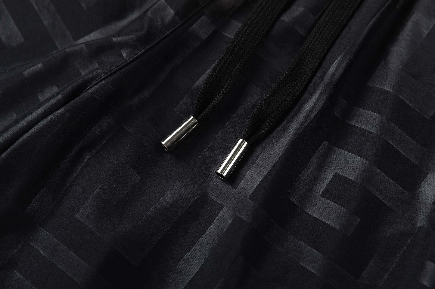 250313 New high quality dark print shorts