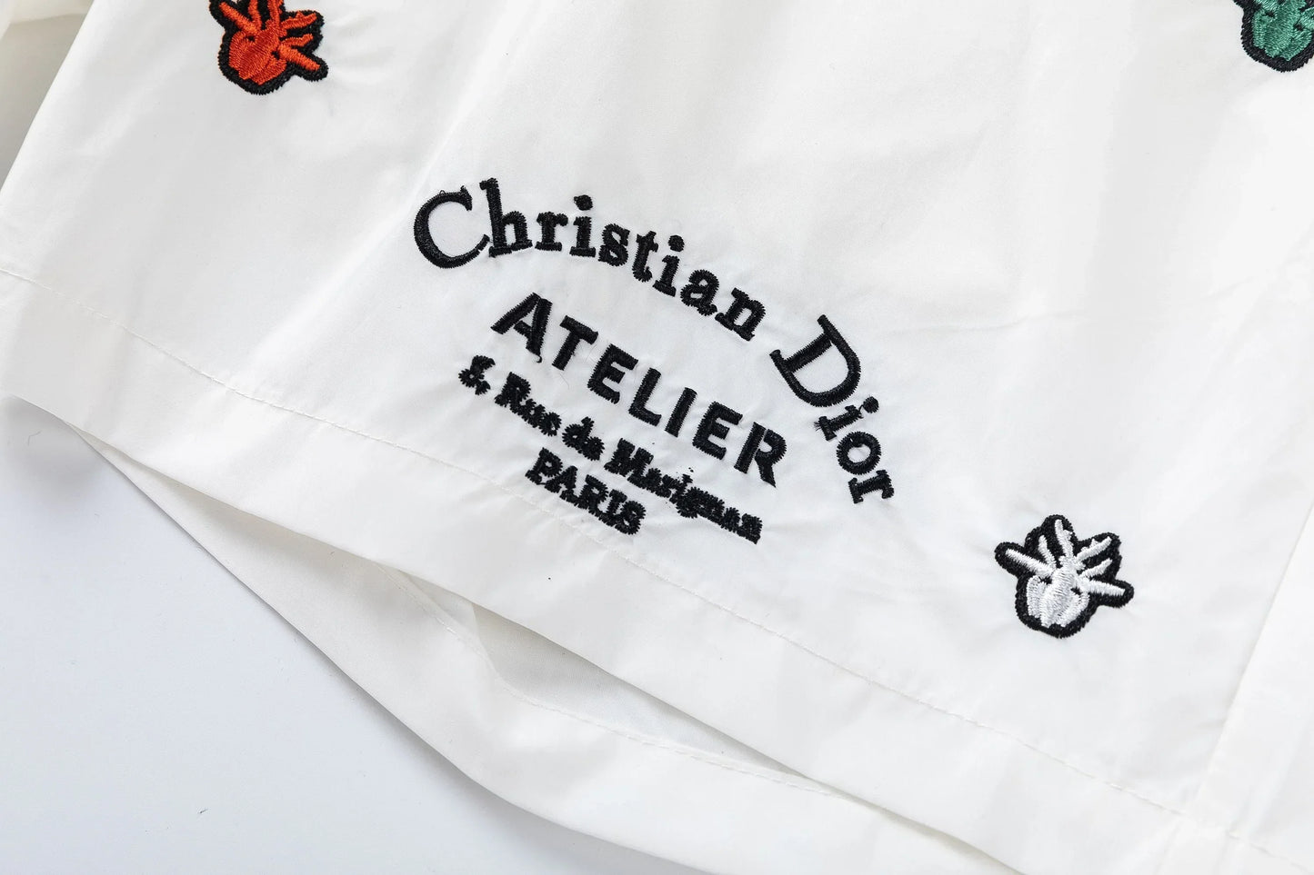 250313 New high quality dark print shorts