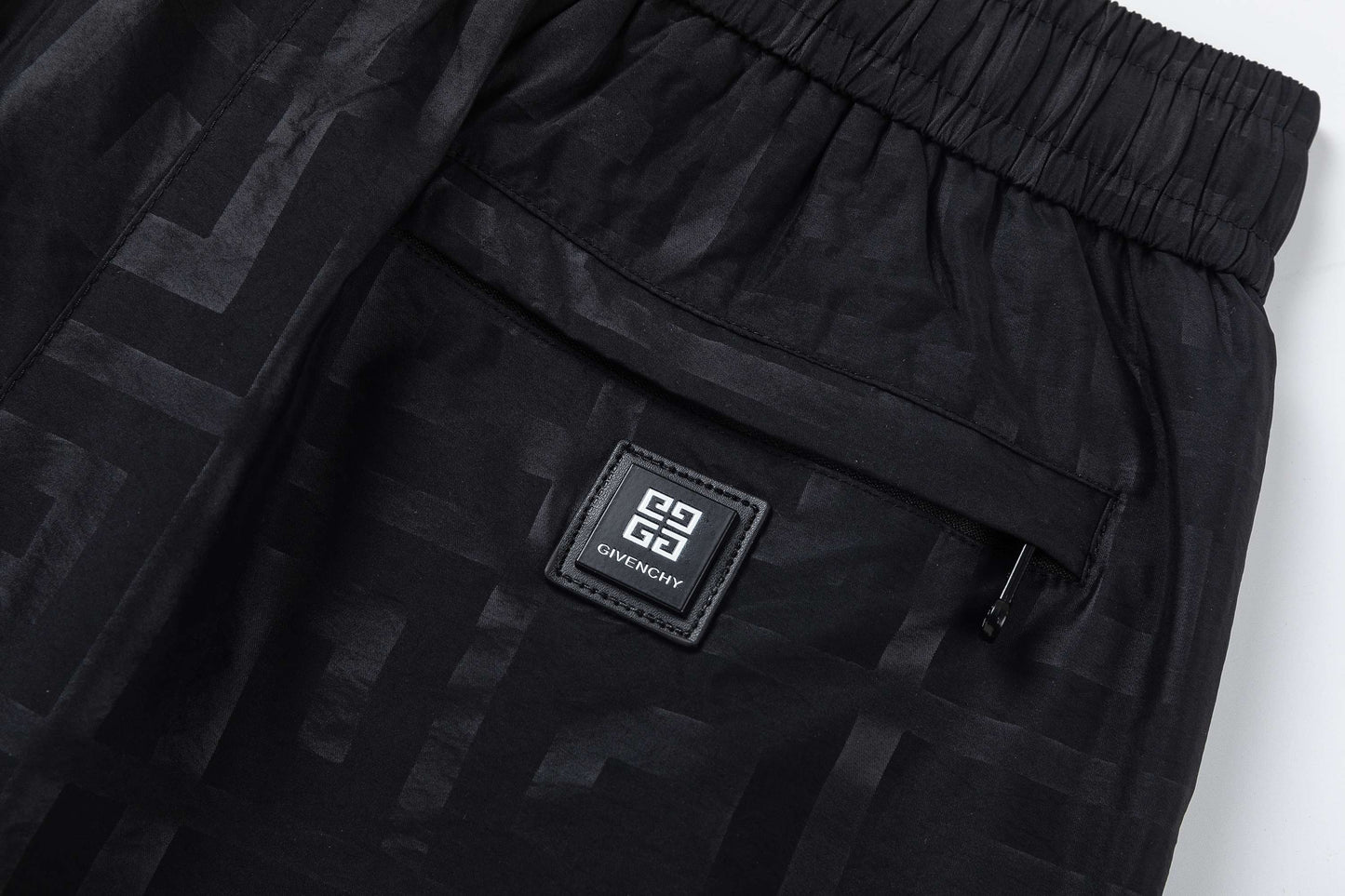 250313 New high quality dark print shorts