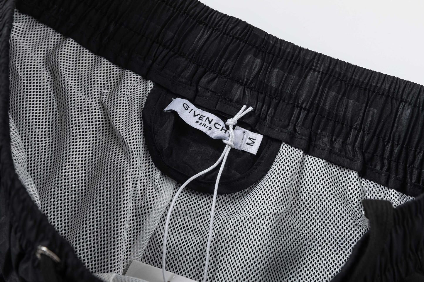 250313 New high quality dark print shorts