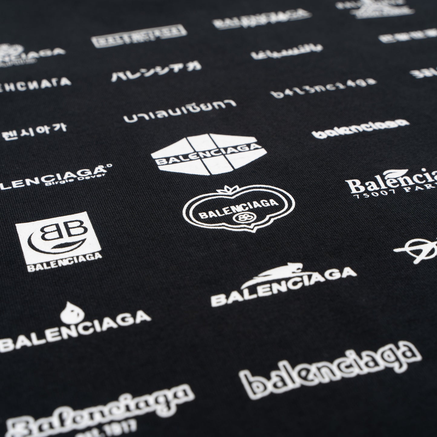 Printed T-Shirt: High-End Fashion Statement-1091