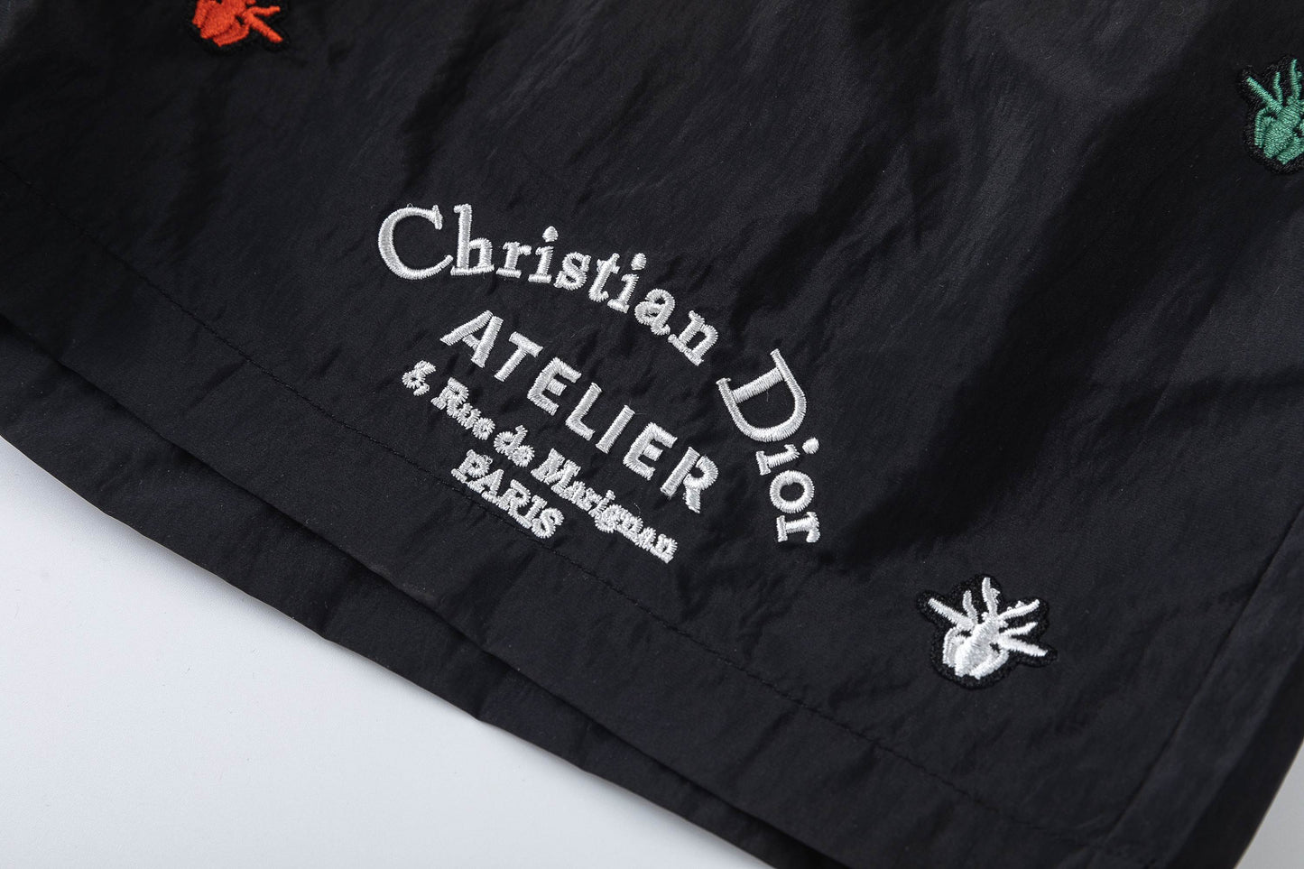 250313 New high quality dark print shorts