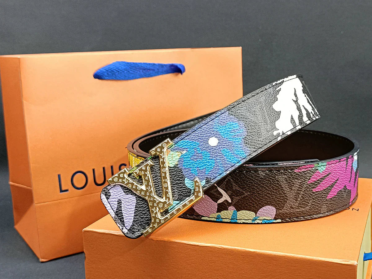 3 Colors four-leaf clover graffiti carved belt