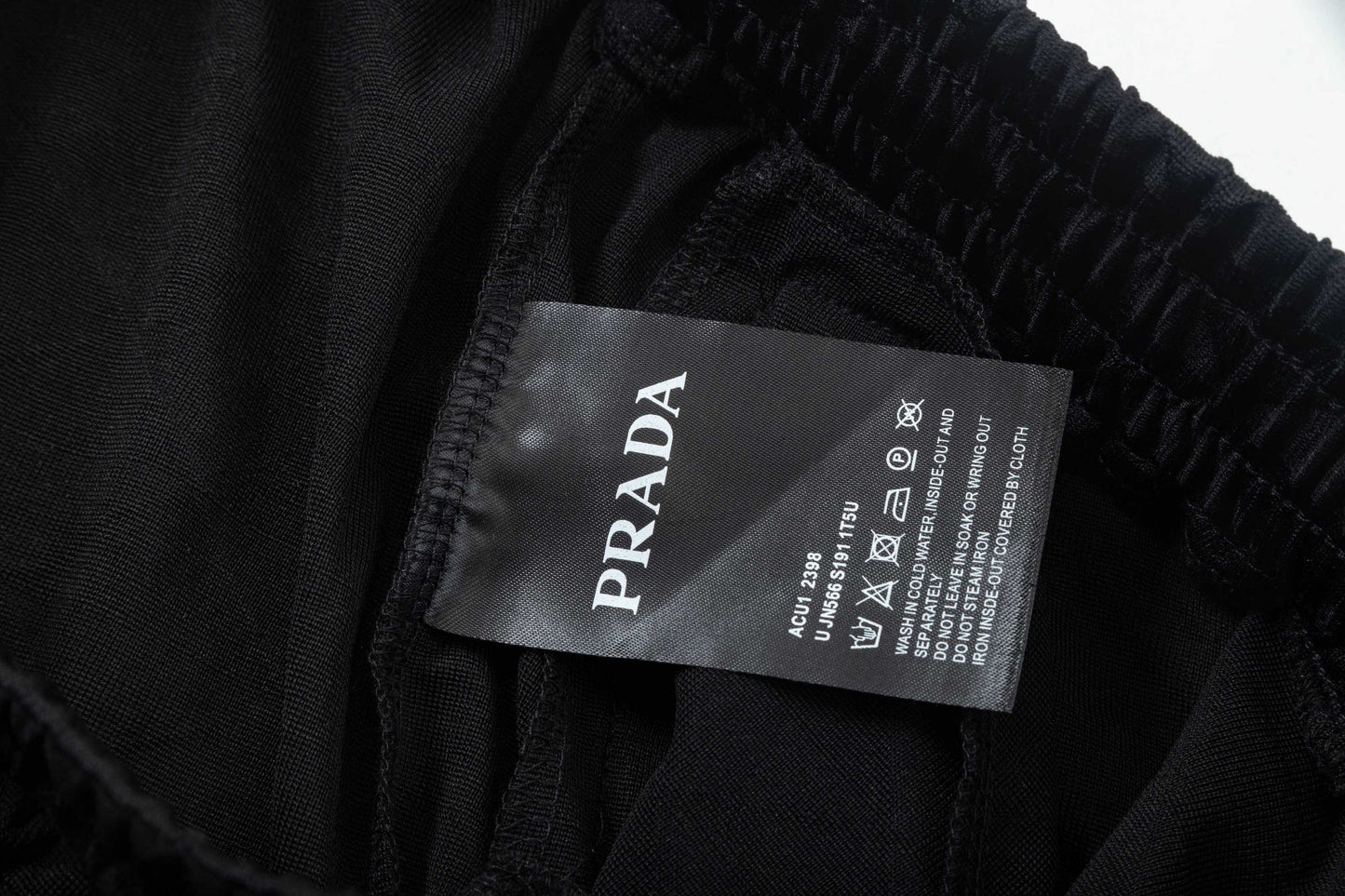 250313 New high quality jacquard metal label shorts