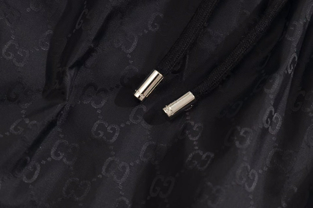 250313 New high quality dark print shorts